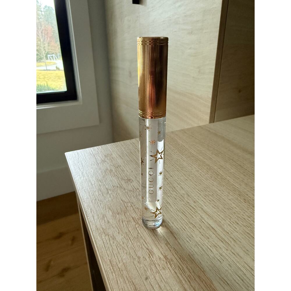 $42 New Gucci Hydrating Plumping Lip Gloss - Clear - Picture 5 of 7
